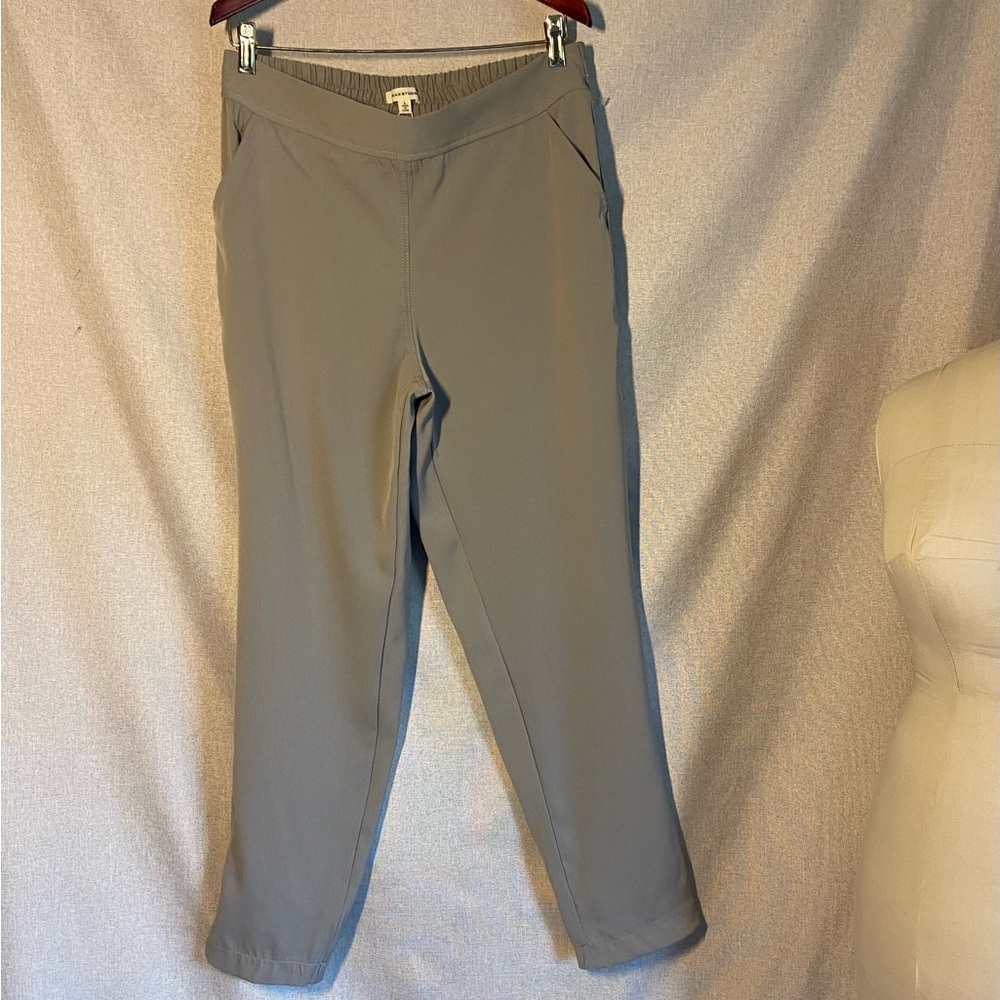 Max studio Light grey pants. Size L Brand New